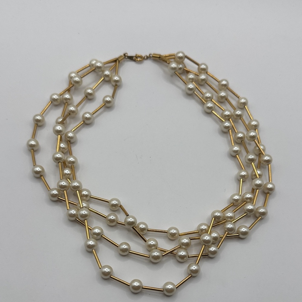 Avon 3 Strand faux pearl gold-tone necklace 18” - Picture 2 of 4